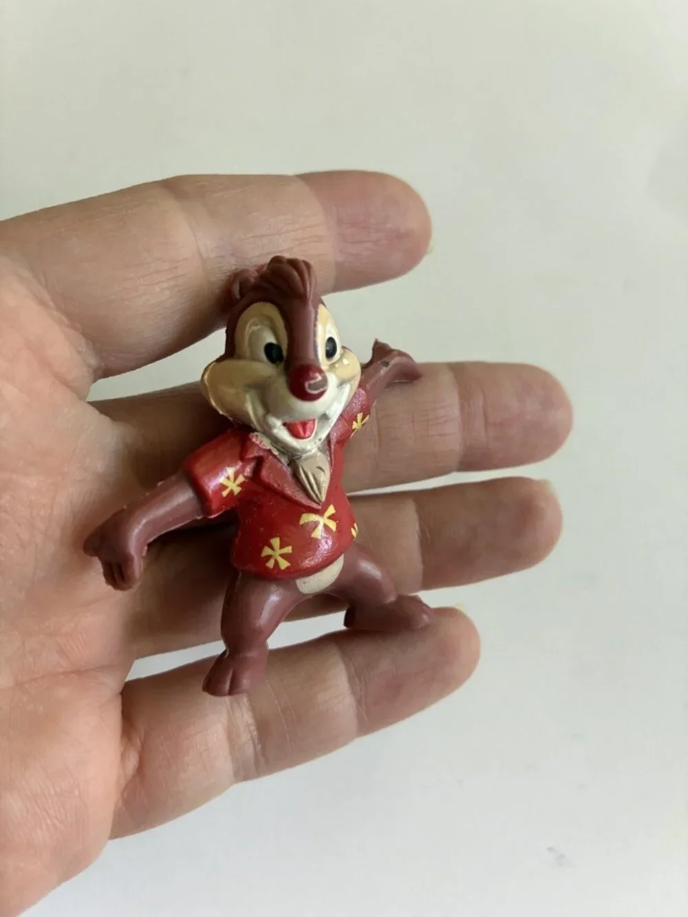 Disney Dale Chip 'n Dale Hawaiian Shirt Kellogg's 1991 Cereal Premium